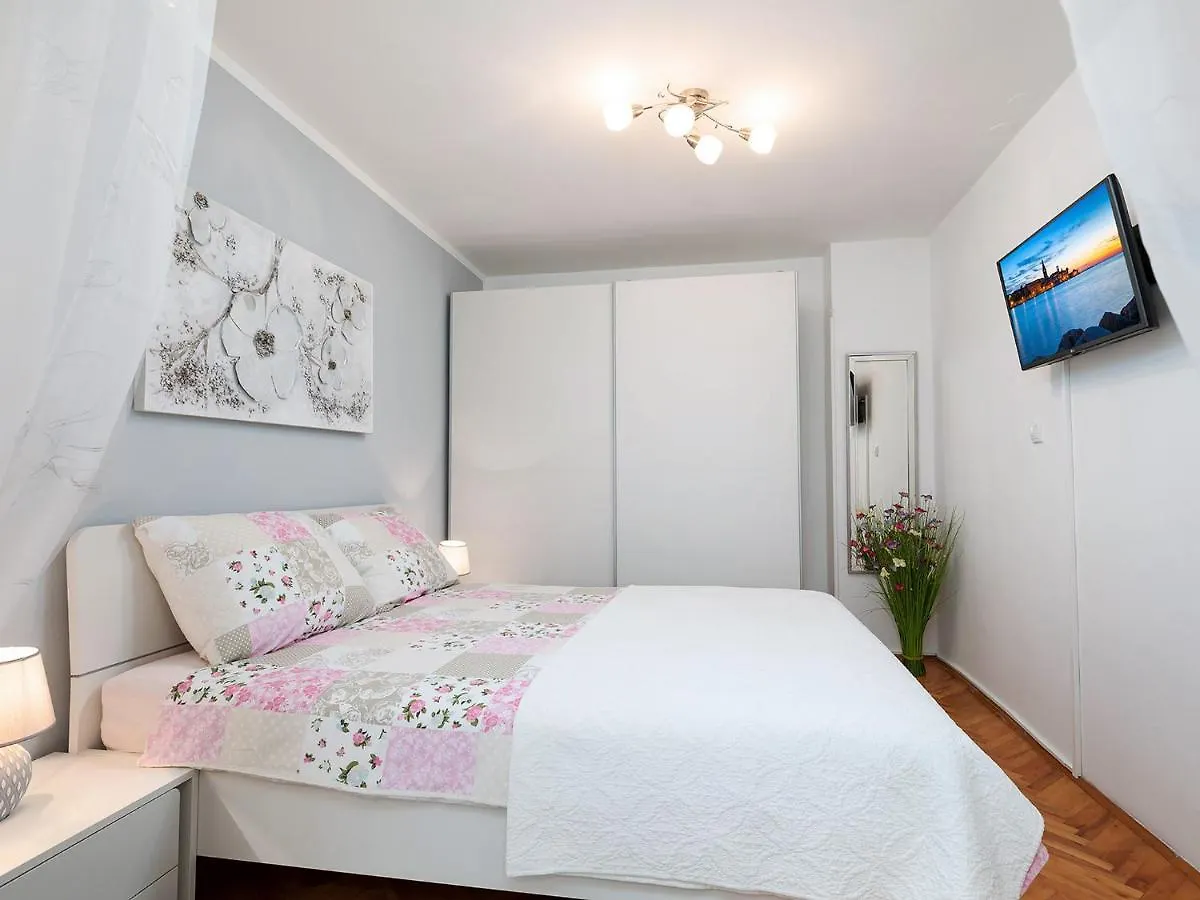 Apartment Manuel Porec